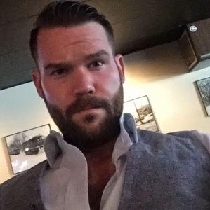 Meet your Posher, Aaron